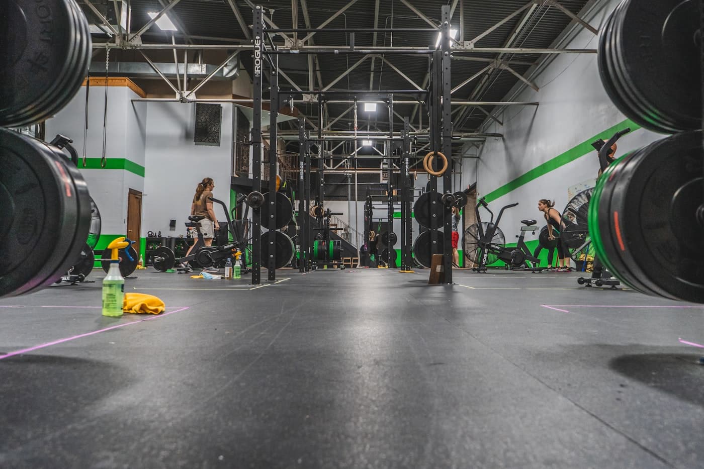 Athletes training in a functional-fitness class